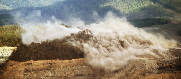 Seminário sobre Explosivos e Operações de Desmonte